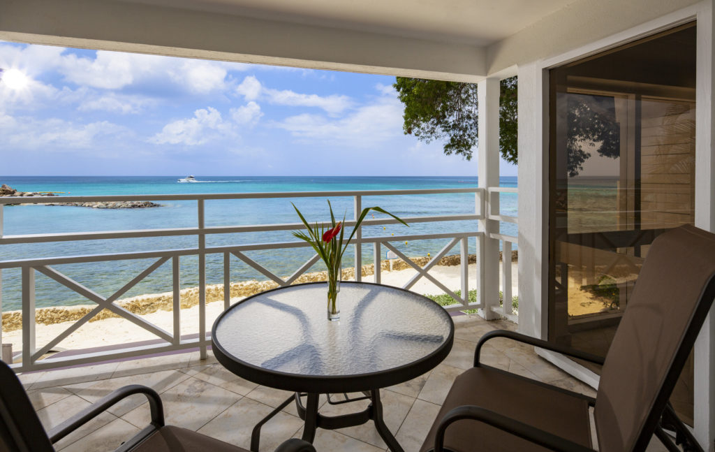 oceanview largebed balcony ret 1024x647